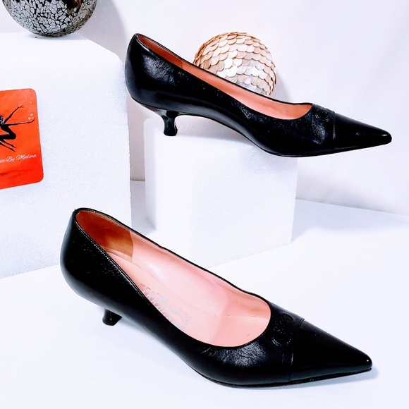 🎉SOLD🎉Salvatore Ferragamo Horse bit Kitten Heels size 5B - Picture 4 of 8